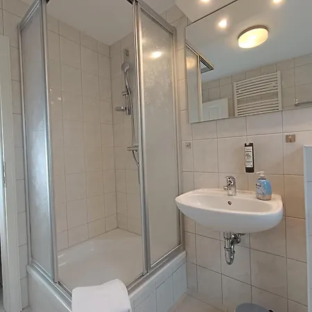 Haus Nemo - 5, Gemuetliches Mit Strandkorb, Strandnah 50 M Daire Heringsdorf