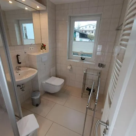 Haus Nemo - 5, Gemuetliches Mit Strandkorb, Strandnah 50 M Daire Heringsdorf